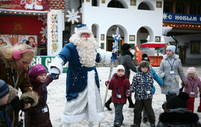 Поиск новогодних подарков в Измайловском Кремле с Дедом Морозом, Снегурочкой и Бабой Ягой
